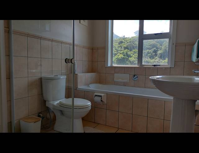 6 BEDROOM GATED ESTATE FOR SALE IN NATURE ON SEA